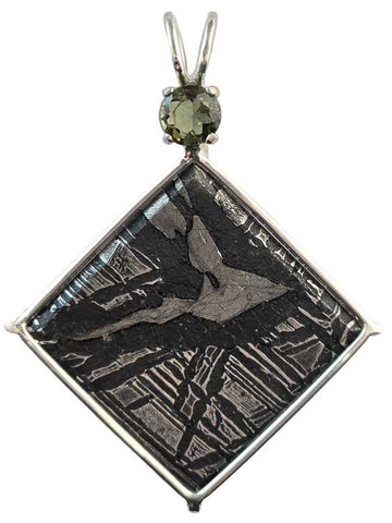 Meteorite with Round Cut Moldavite