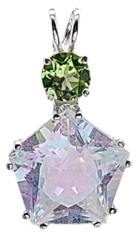 Angel Aura Star of Venus™ with Round Cut Peridot