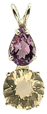 Golden Labradorite Mini Radiant Heart™ with Pear Cut Amethyst