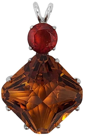 Siberian Gold Quartz Regular Magician Stone™ with Round Cut Hessonite Garnet