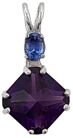 Siberian Purple Quartz Mini Magician Stone™ with Oval Cut Sapphire