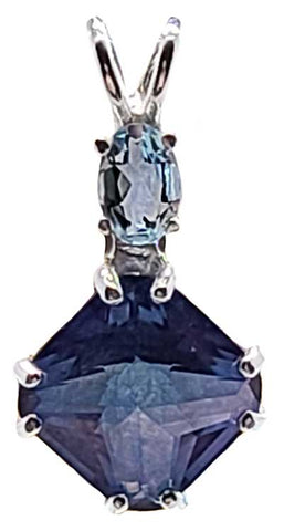 Tanzine Aura Mini Magician Stone™ with Oval Cut Aquamarine