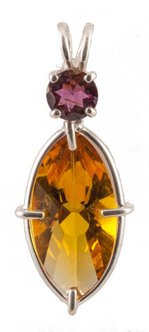 Siberian Gold Quartz Infinite Eye™ with Round Cut Rhodolite Garnet